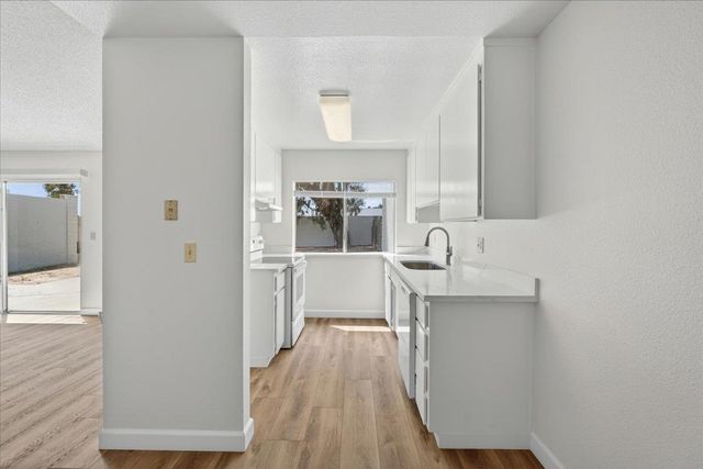 1619 Cherokee Drive, Salinas, CA 93906