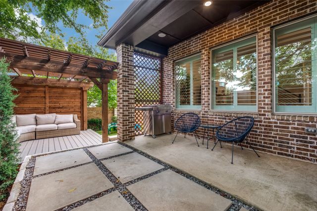 9175 Rock Daisy Court, Dallas, TX 75231