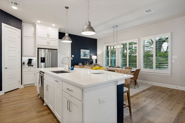 9175 Rock Daisy Court, Dallas, TX 75231