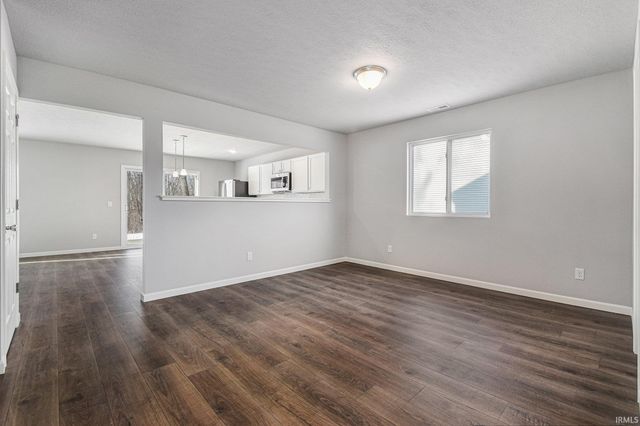 2207 Miami Trail, Huntington, IN 46750