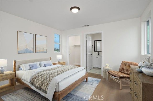 10911 S Main Street, Los Angeles, CA 90061