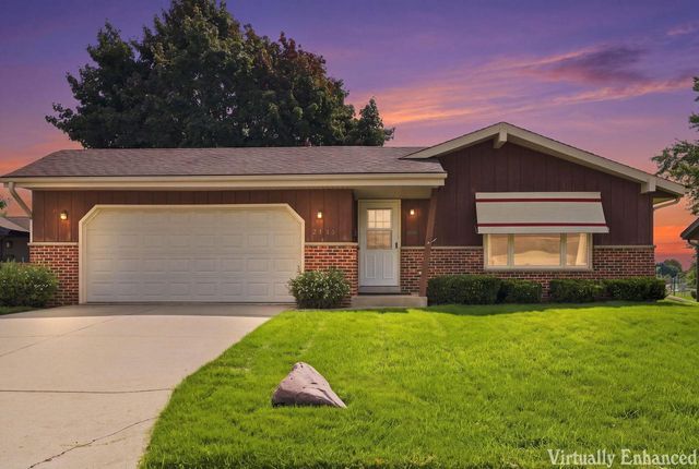 2113 Neptune CIRCLE, Racine, WI 53404