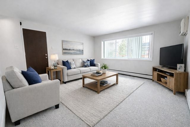 17812 Oak Park Avenue 2N, Tinley Park, IL 60477