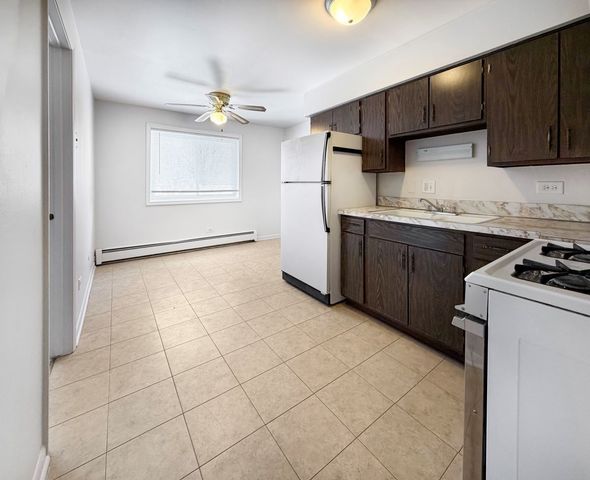 17812 Oak Park Avenue 2N, Tinley Park, IL 60477