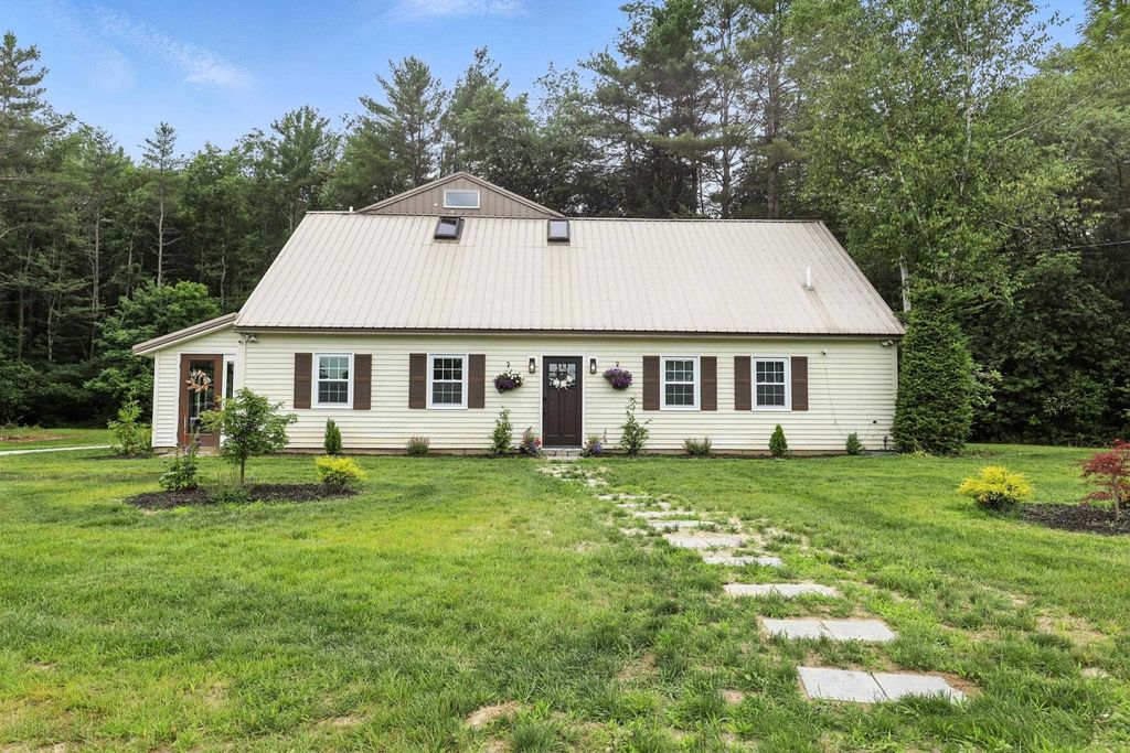 104 John Stark Highway, Newport, NH 03773