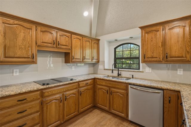 2226 Diamond Oaks Drive, Garland, TX 75044