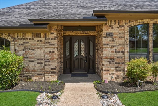 2226 Diamond Oaks Drive, Garland, TX 75044