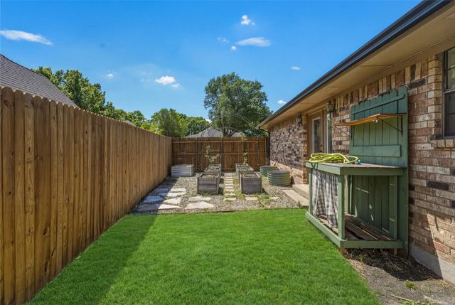 2226 Diamond Oaks Drive, Garland, TX 75044