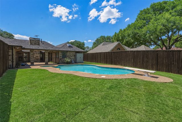 2226 Diamond Oaks Drive, Garland, TX 75044