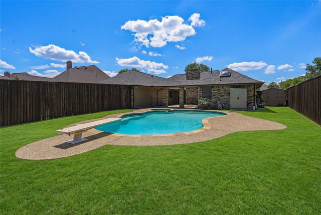 2226 Diamond Oaks Drive, Garland, TX 75044