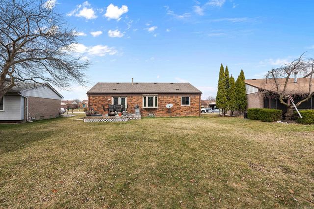 18250 Millstone Drive, Macomb, MI 48044