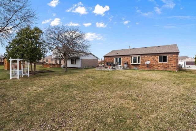 18250 Millstone Drive, Macomb, MI 48044