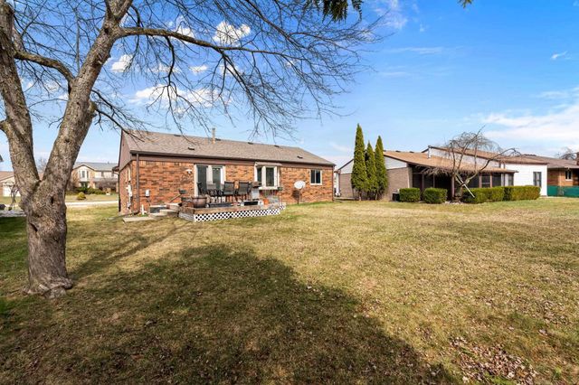 18250 Millstone Drive, Macomb, MI 48044