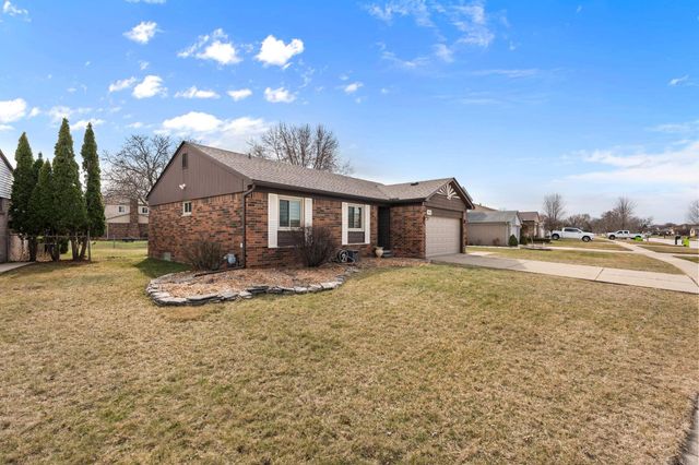 18250 Millstone Drive, Macomb, MI 48044