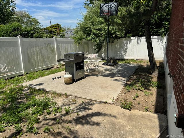 123 Genesee Boulevard, Atlantic Beach, NY 11509