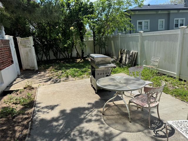 123 Genesee Boulevard, Atlantic Beach, NY 11509