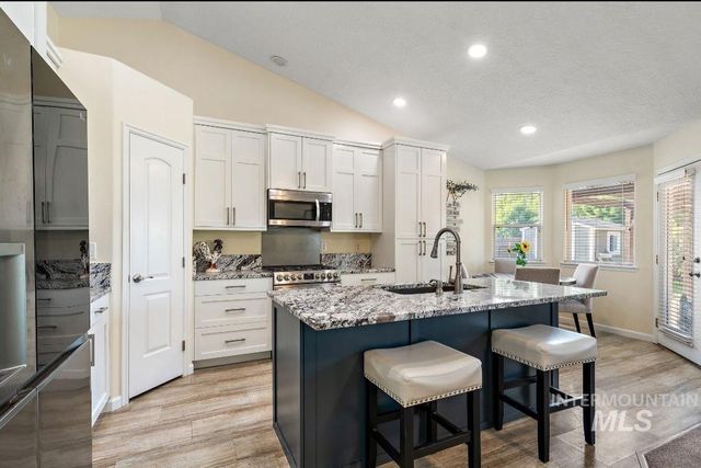 10959 W Rose Lake St, Star, ID 83669