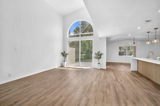 6511 Pelican Terrace, Coconut Creek, FL 33073
