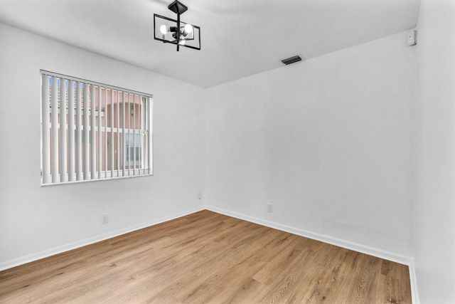 6511 Pelican Terrace, Coconut Creek, FL 33073