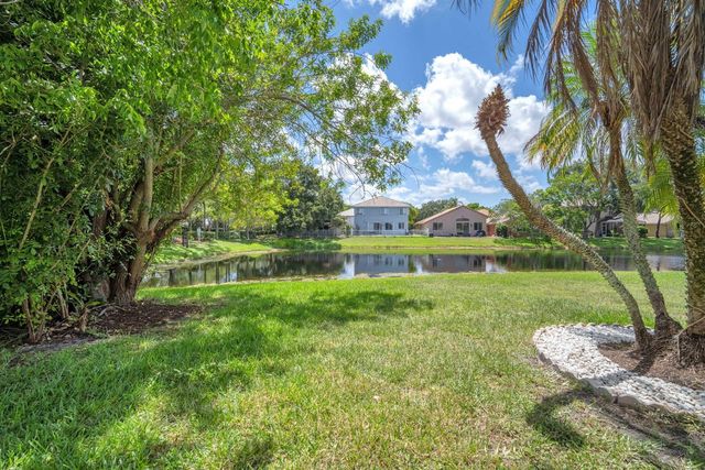 6511 Pelican Terrace, Coconut Creek, FL 33073