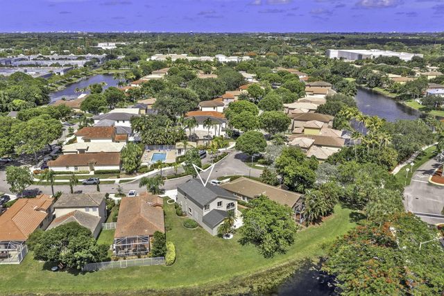 6511 Pelican Terrace, Coconut Creek, FL 33073