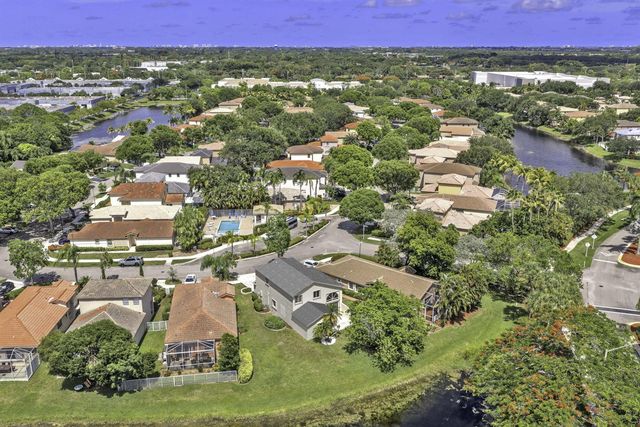 6511 Pelican Terrace, Coconut Creek, FL 33073