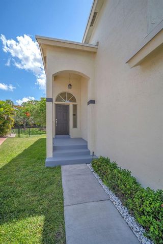 6511 Pelican Terrace, Coconut Creek, FL 33073