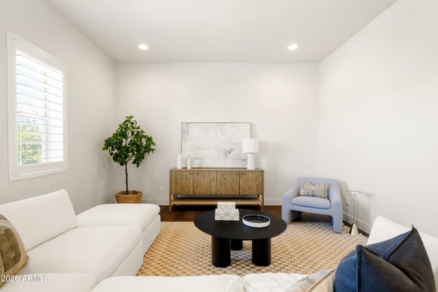 625 W Echo Lane, Phoenix, AZ 85021