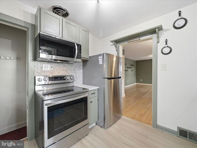 1241 S MAIN ST, Chambersburg, PA 17201