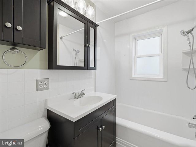 1241 S MAIN ST, Chambersburg, PA 17201
