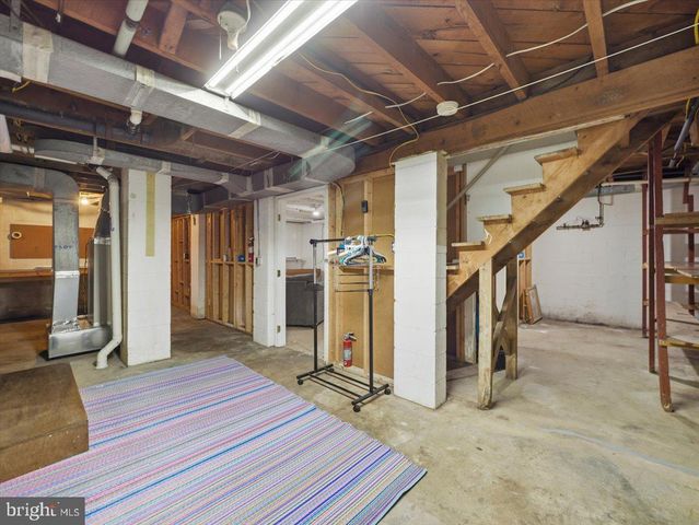 1241 S MAIN ST, Chambersburg, PA 17201