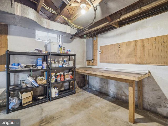 1241 S MAIN ST, Chambersburg, PA 17201