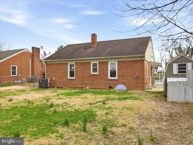 1241 S MAIN ST, Chambersburg, PA 17201