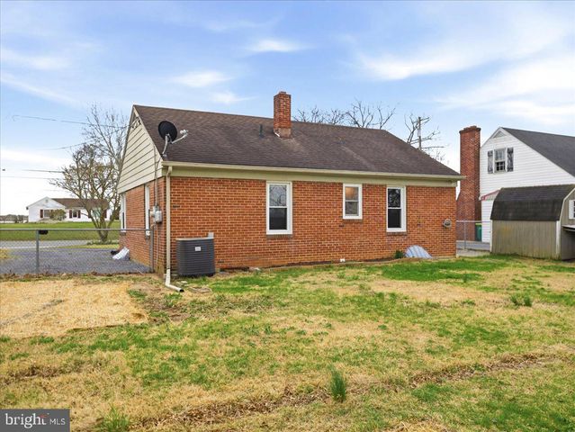 1241 S MAIN ST, Chambersburg, PA 17201