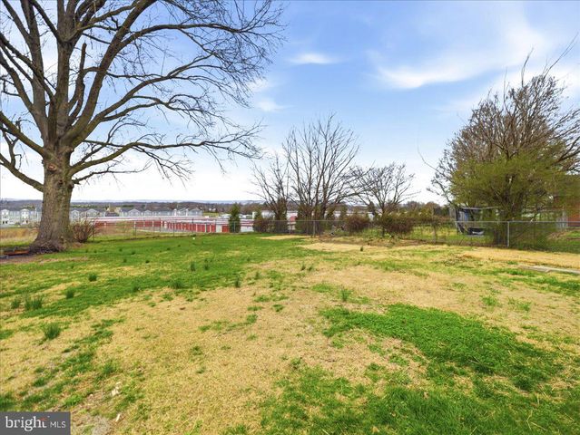 1241 S MAIN ST, Chambersburg, PA 17201