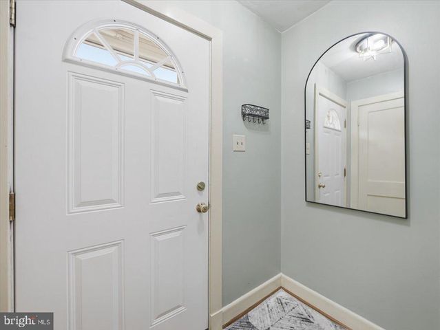1241 S MAIN ST, Chambersburg, PA 17201