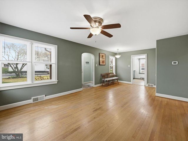 1241 S MAIN ST, Chambersburg, PA 17201