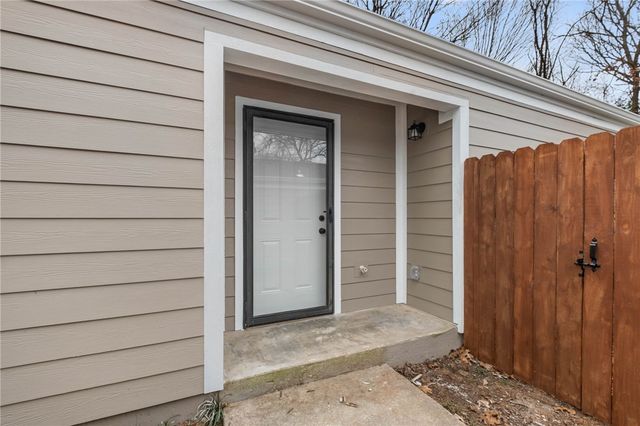 2073 N Kantz Lane, Fayetteville, AR 72703