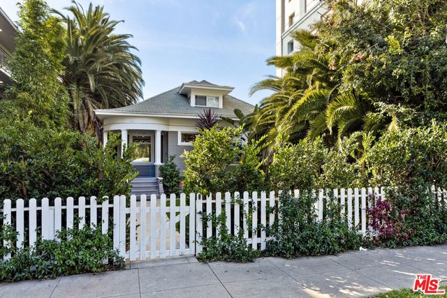 1124 7th Street, Santa Monica, CA 90403