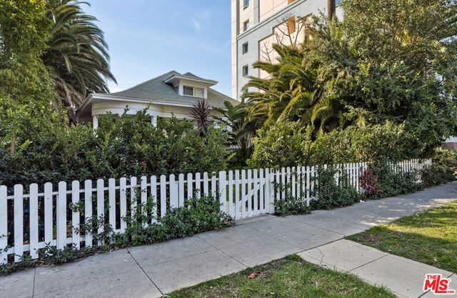 1124 7th Street, Santa Monica, CA 90403