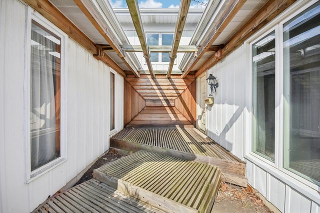 226 White Fawn Trail, Downers Grove, IL 60516