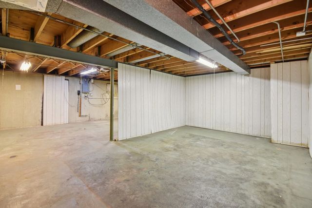 226 White Fawn Trail, Downers Grove, IL 60516