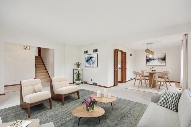 226 White Fawn Trail, Downers Grove, IL 60516