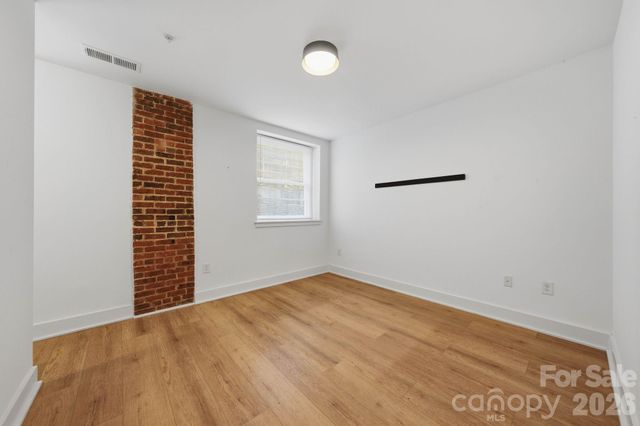 201 Grandin Road 13, Charlotte, NC 28208