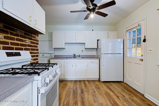 3521 Terrier Ln, Louisville, KY 40218