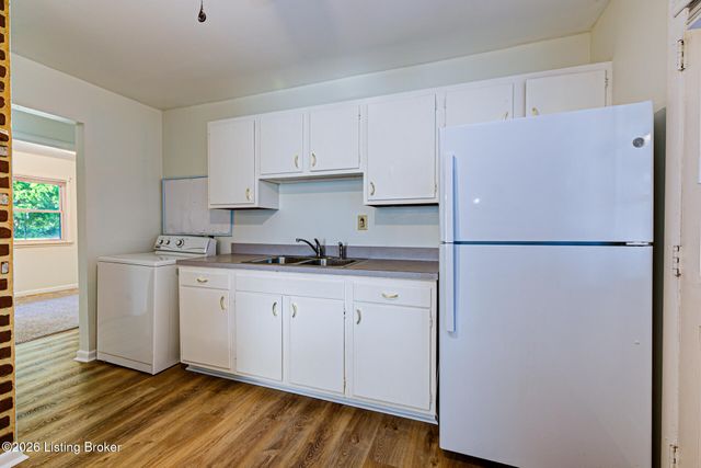 3521 Terrier Ln, Louisville, KY 40218