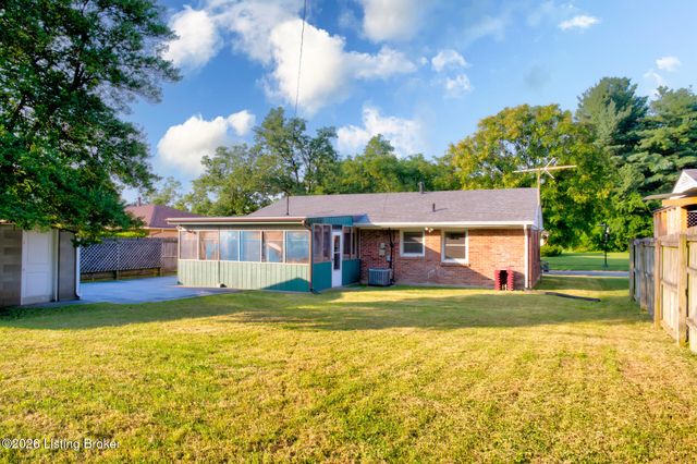 3521 Terrier Ln, Louisville, KY 40218