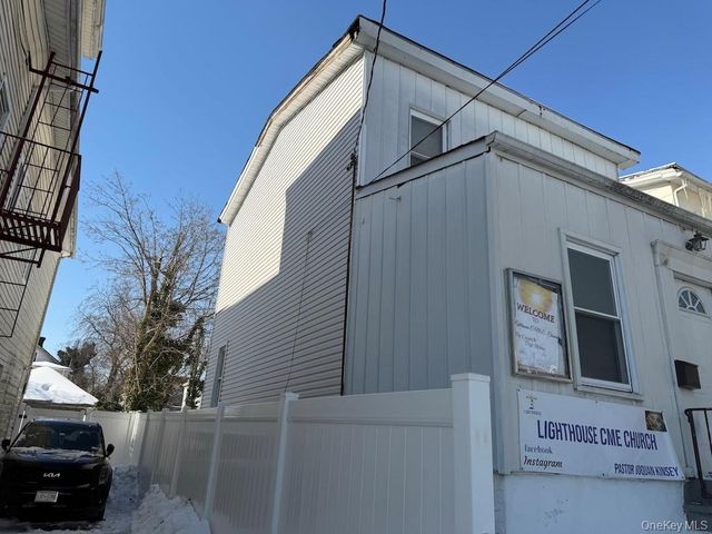 452 S 7th Avenue, Mount Vernon, NY 10550