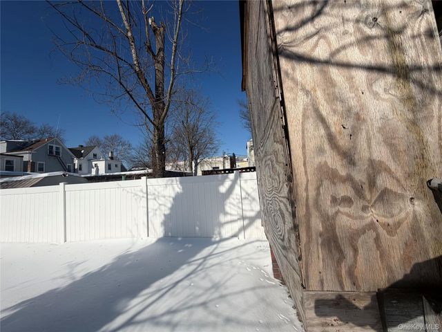452 S 7th Avenue, Mount Vernon, NY 10550