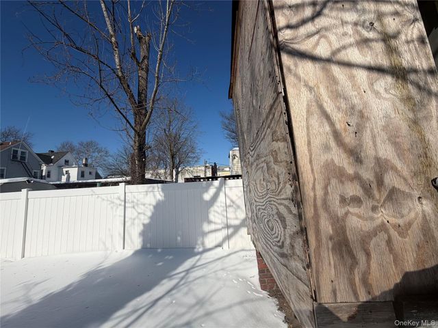 452 S 7th Avenue, Mount Vernon, NY 10550